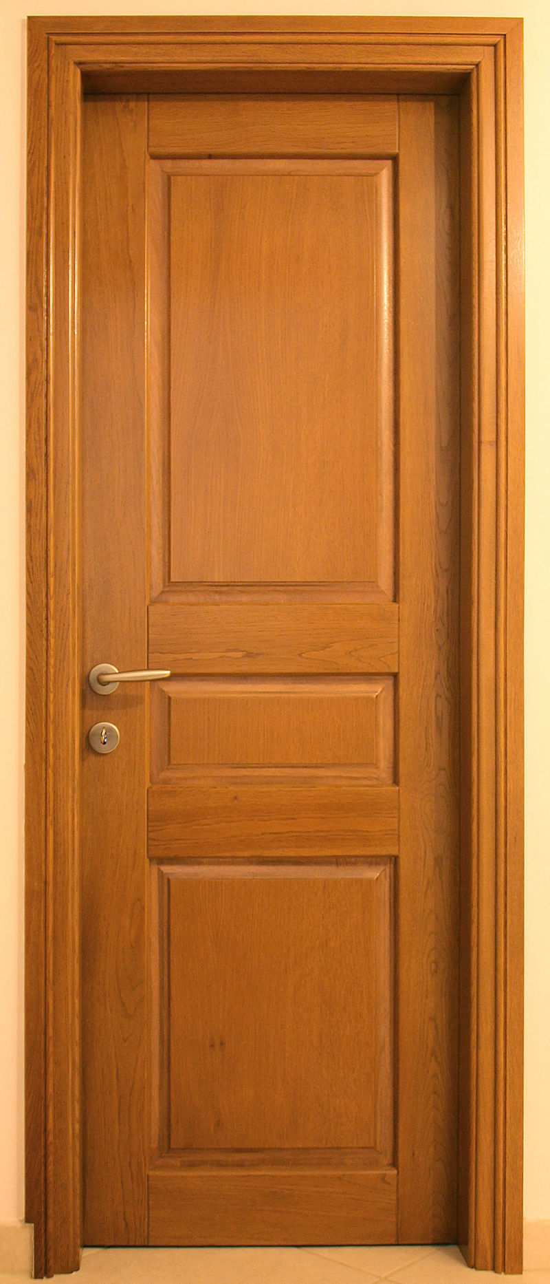 EXPA SA Paneled Interior door